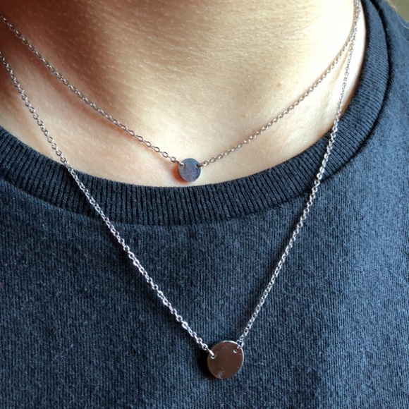 🎉HP🎉✨NWOT Stainless steel two layer disc necklace - Picture 4 of 5